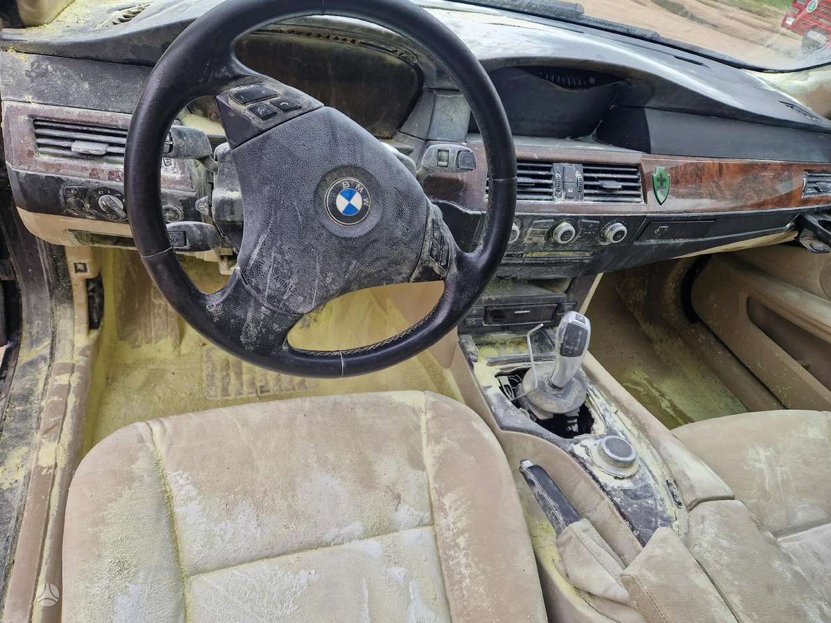 BMW 528 Dalimis