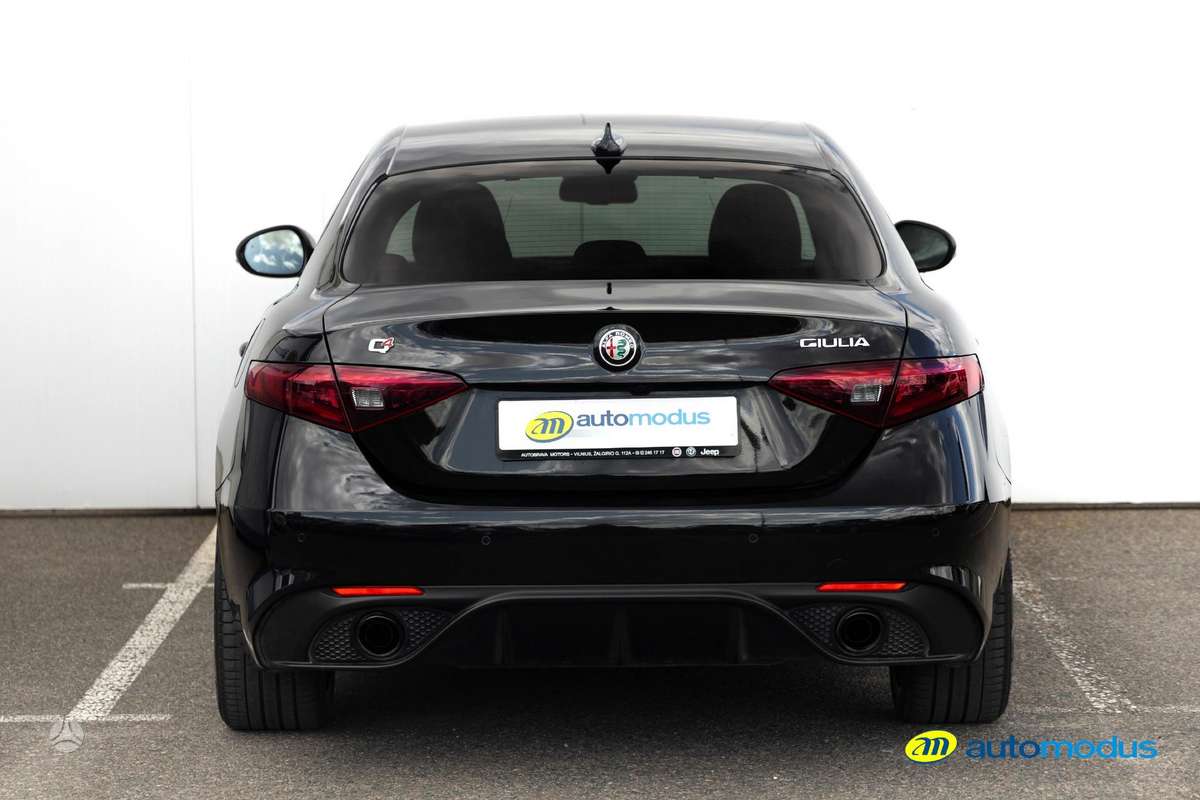 Alfa Romeo Giulia, 2.0 l., Седан