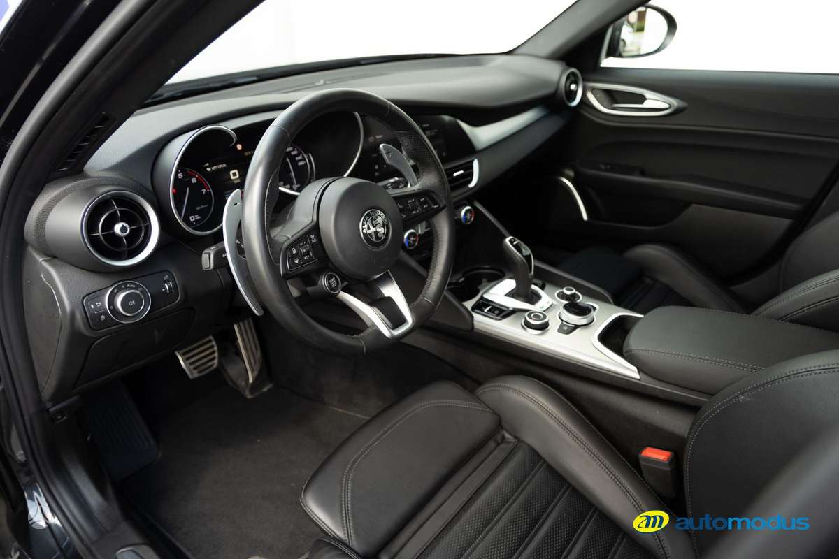 Alfa Romeo Giulia, 2.0 l., Седан