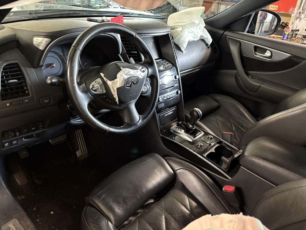 Infiniti FX30 37068366700