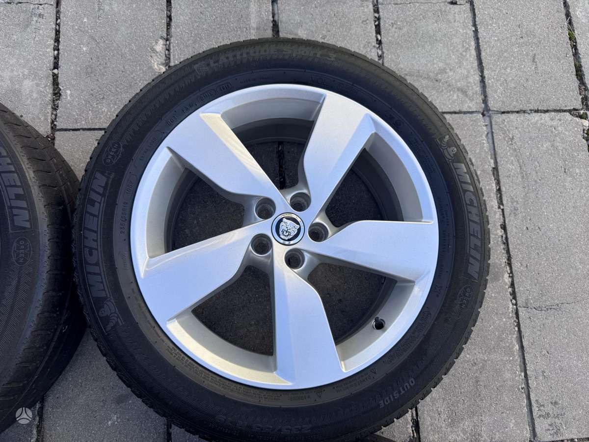 Jaguar E-PACE, light alloy, R19