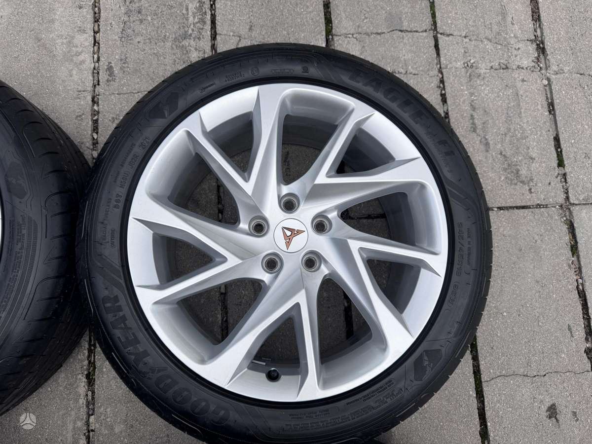 Cupra FORMENTOR, lengvojo lydinio, R18