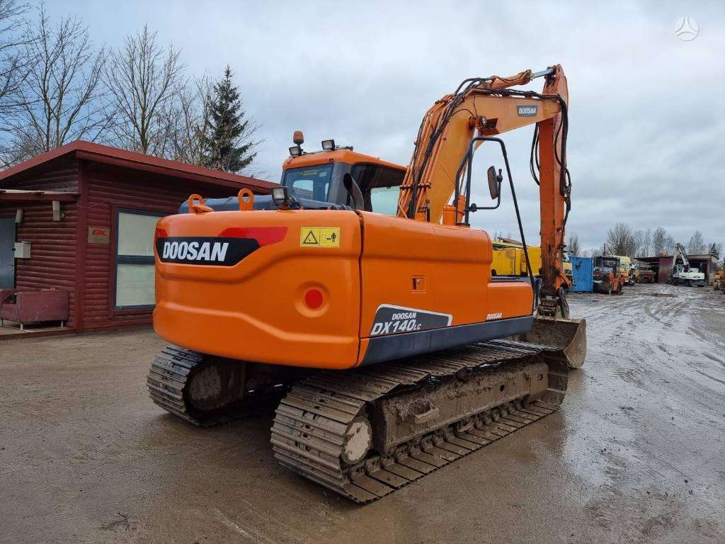 Doosan DX 140LC, excavator