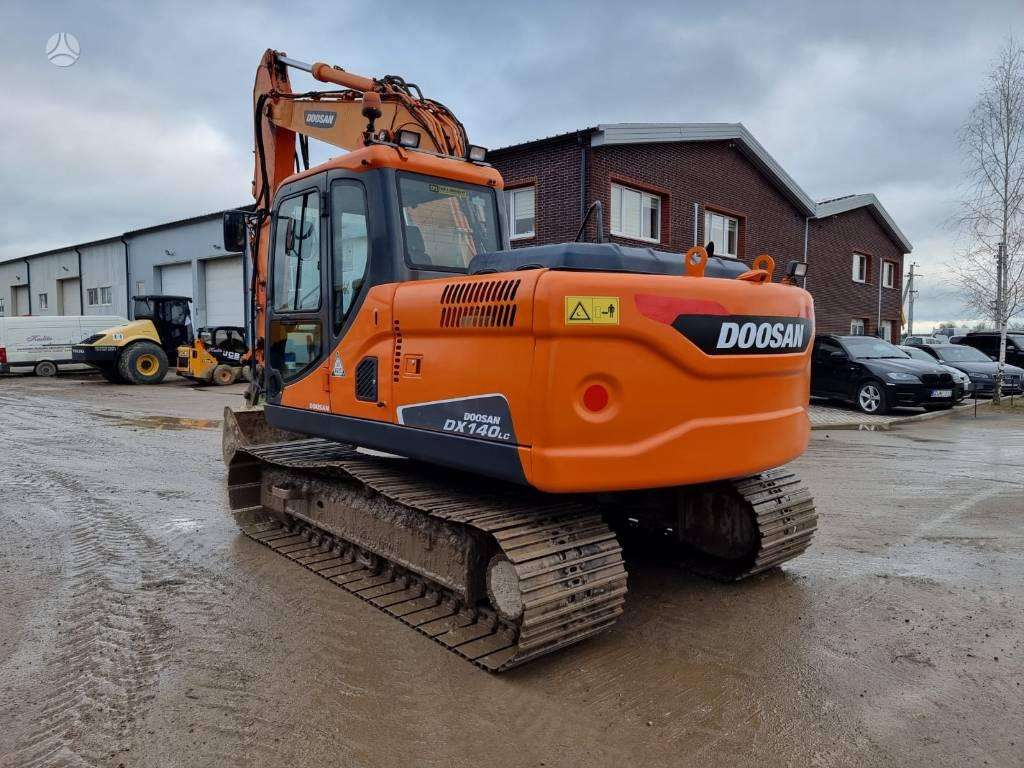Doosan DX 140LC, ekskavatori