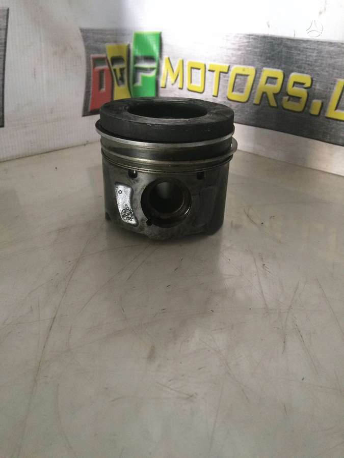 Peugeot 407, RHR, детали двигателя