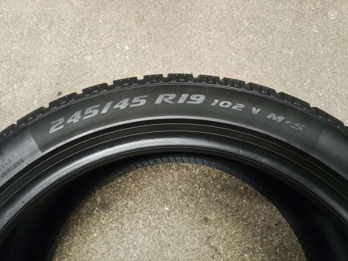 Pirelli PZero Winter apie 6mm, winter 245/45 R19