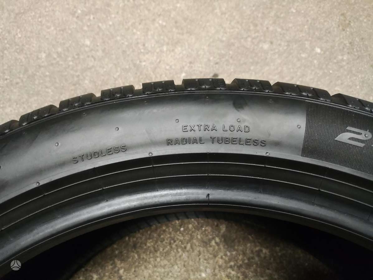 Pirelli PZero Winter apie 6mm, winter 245/45 R19