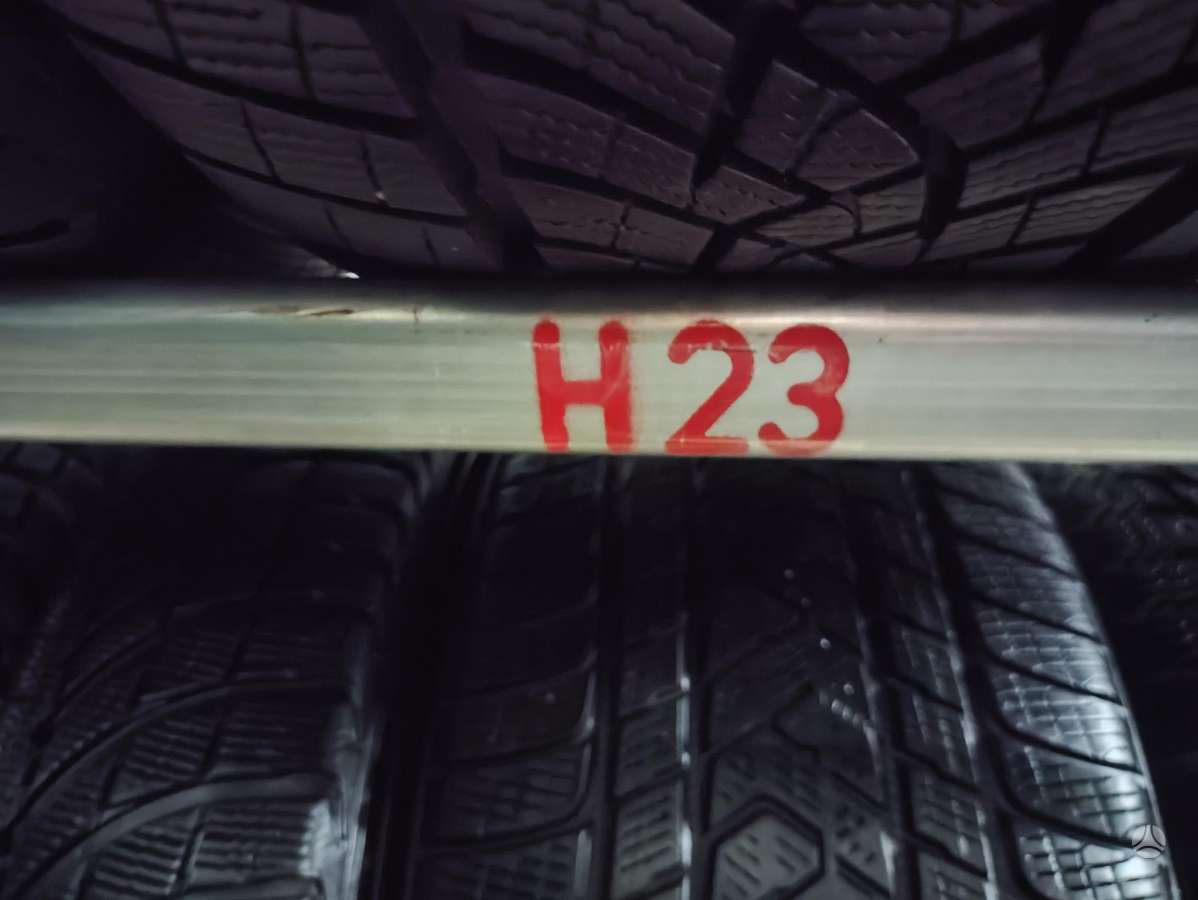 Pirelli PZero Winter apie 6mm, winter 245/45 R19