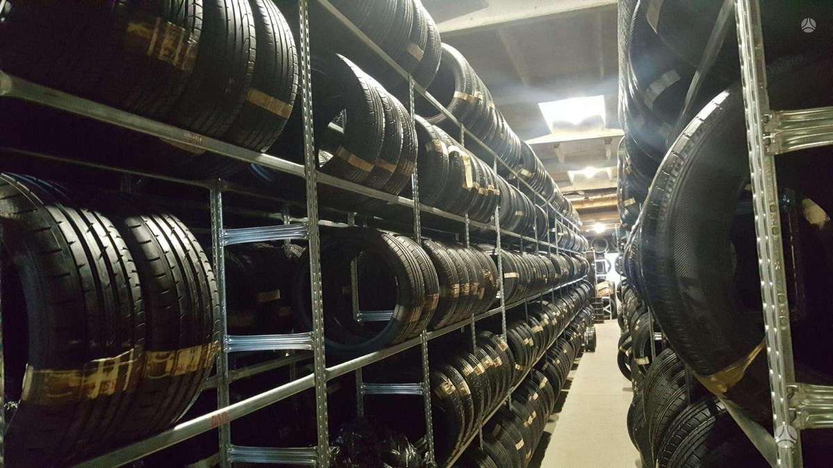 Pirelli PZero Winter apie 6mm, winter 245/45 R19