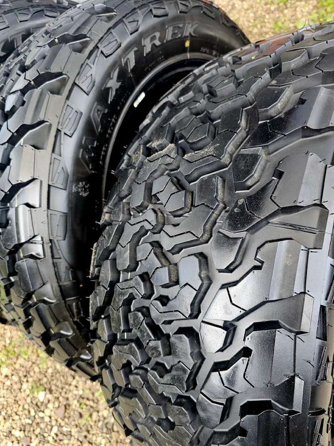 Maxtrek Tracker A/T, universalios 33/12,5 R20