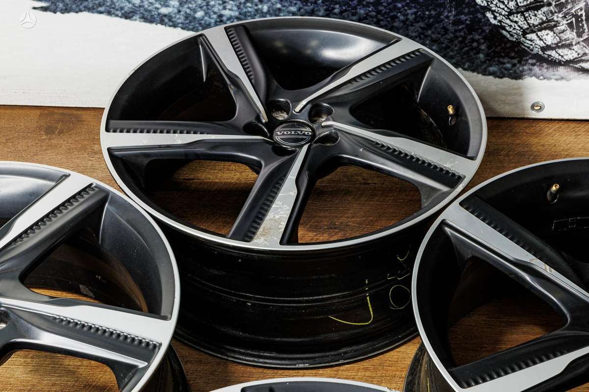 -Kita- Volvo, light alloy, R20