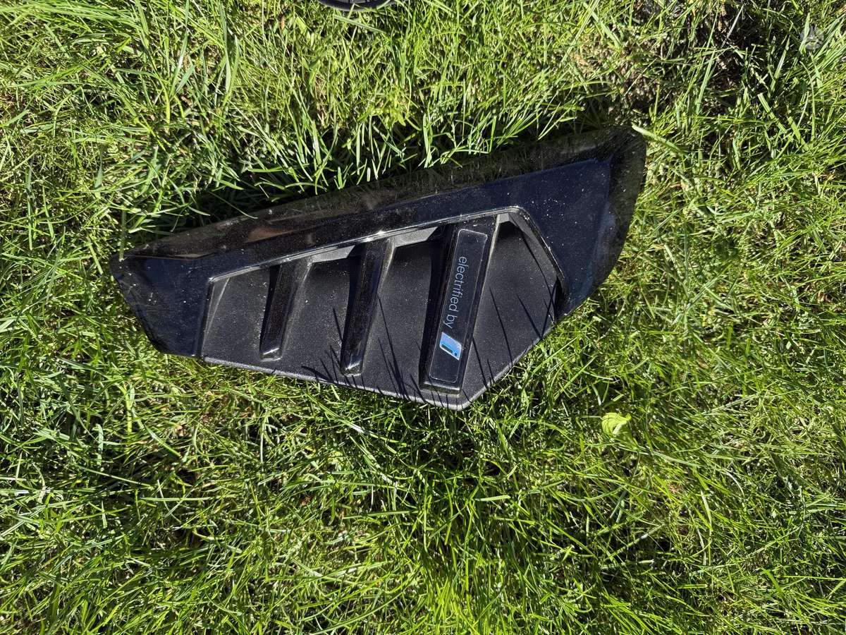 BMW X5 fenders, lights