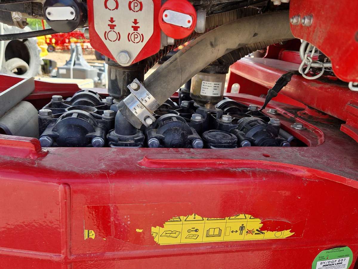 Horsch LEEB 4 AX, sprayers