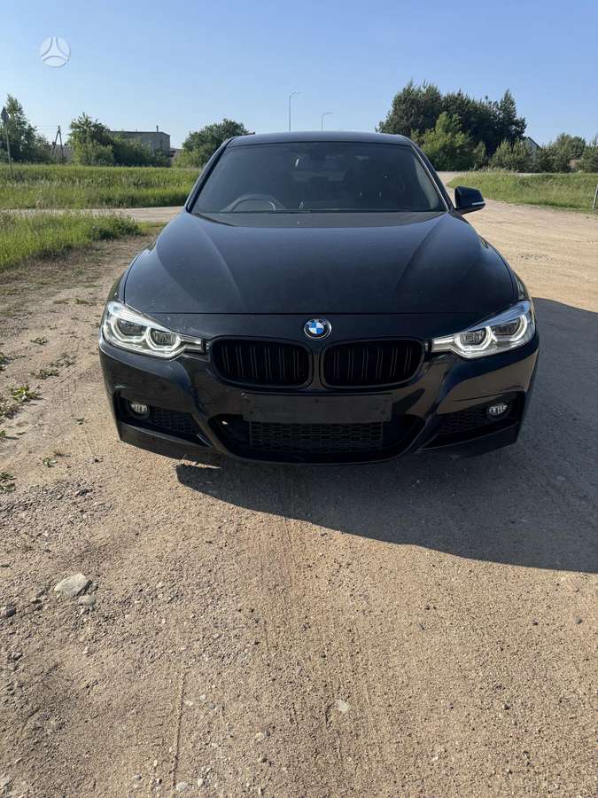 BMW 320 dalimis