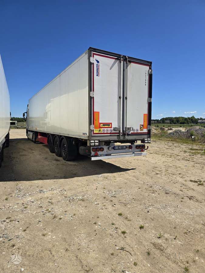 Schmitz SKO24 Carrier Vector 1550 8000h, рефрижераторы
