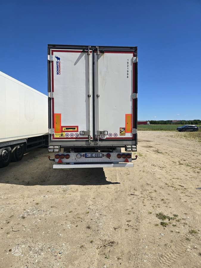 Schmitz SKO24 Carrier Vector 1550 8000h, рефрижераторы