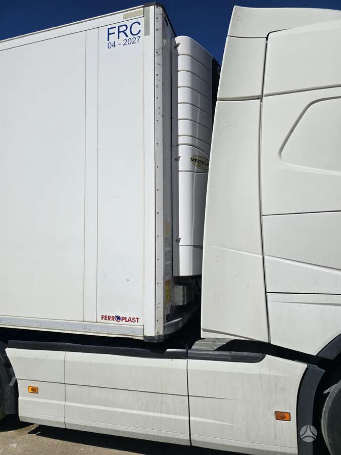 Schmitz SKO24 Carrier Vector 1550 8000h, рефрижераторы