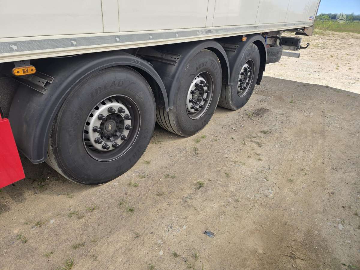 Schmitz SKO24 Carrier Vector 1550 8000h, рефрижераторы