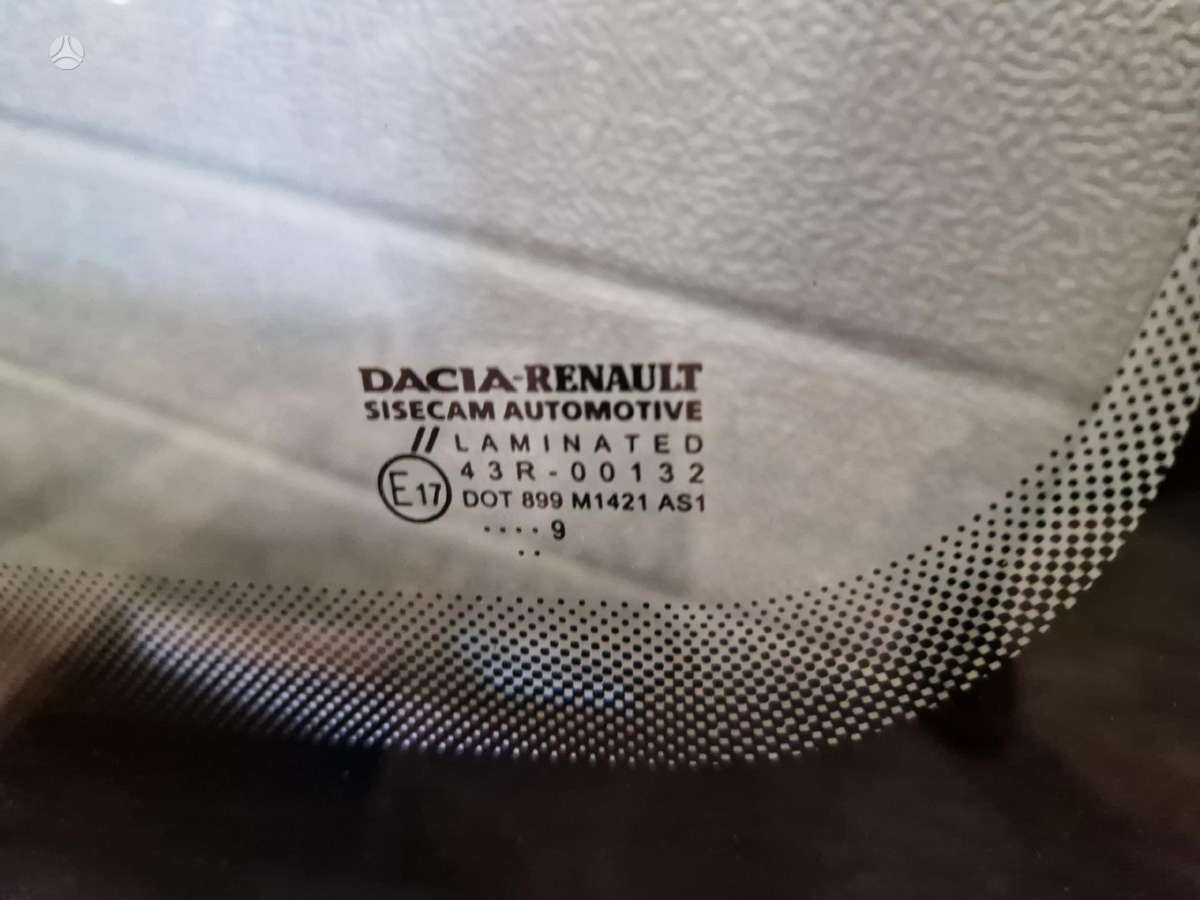 Dacia Duster stiklai
