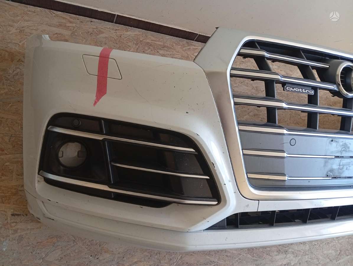 Audi Q5 bamperi, gaismas