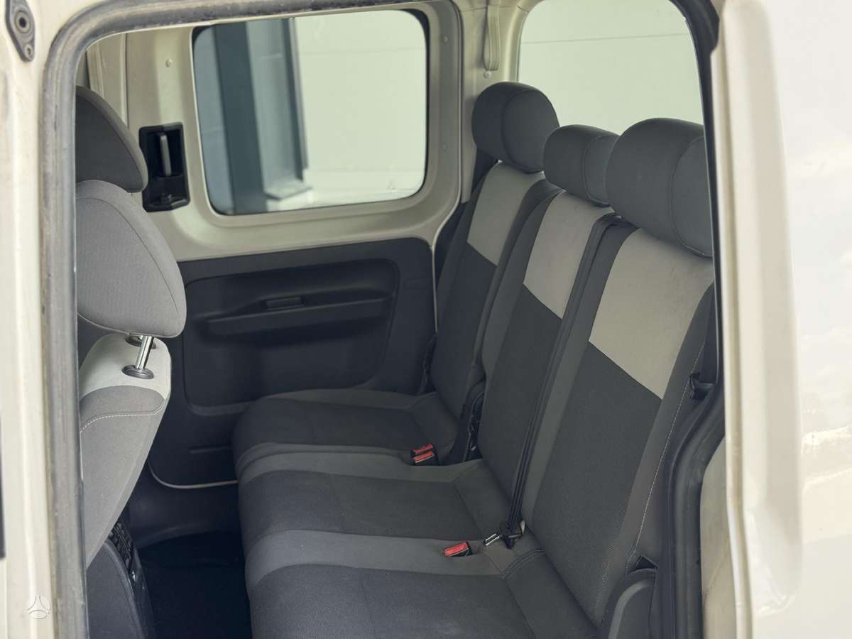 Volkswagen Caddy - 11
