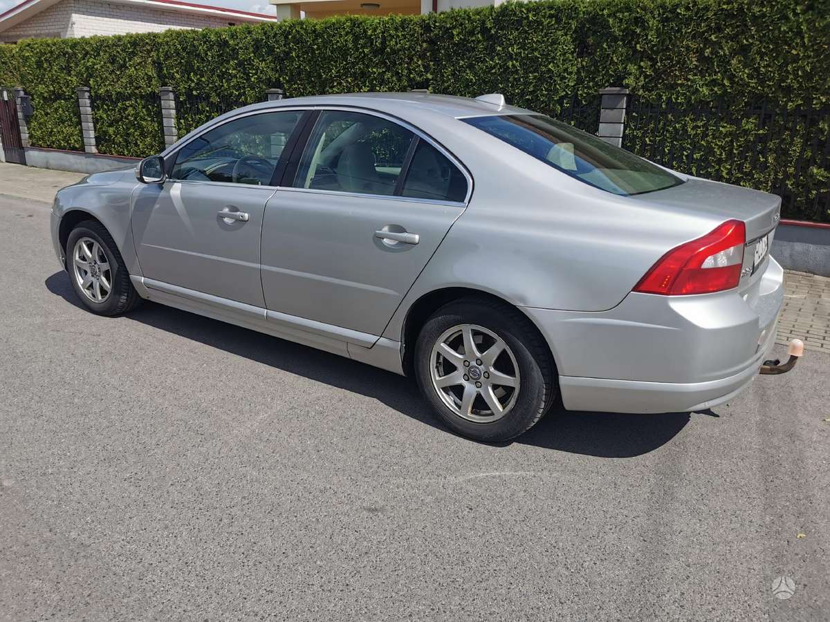 Volvo S80, 2.4 l., Седан