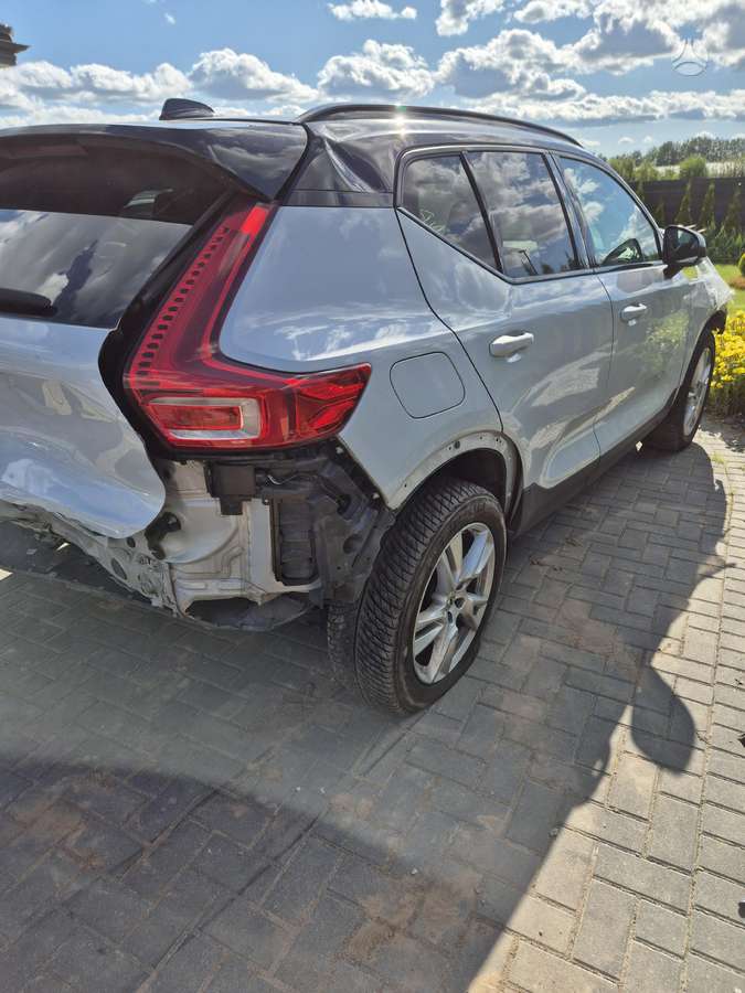 Volvo XC40 - 1