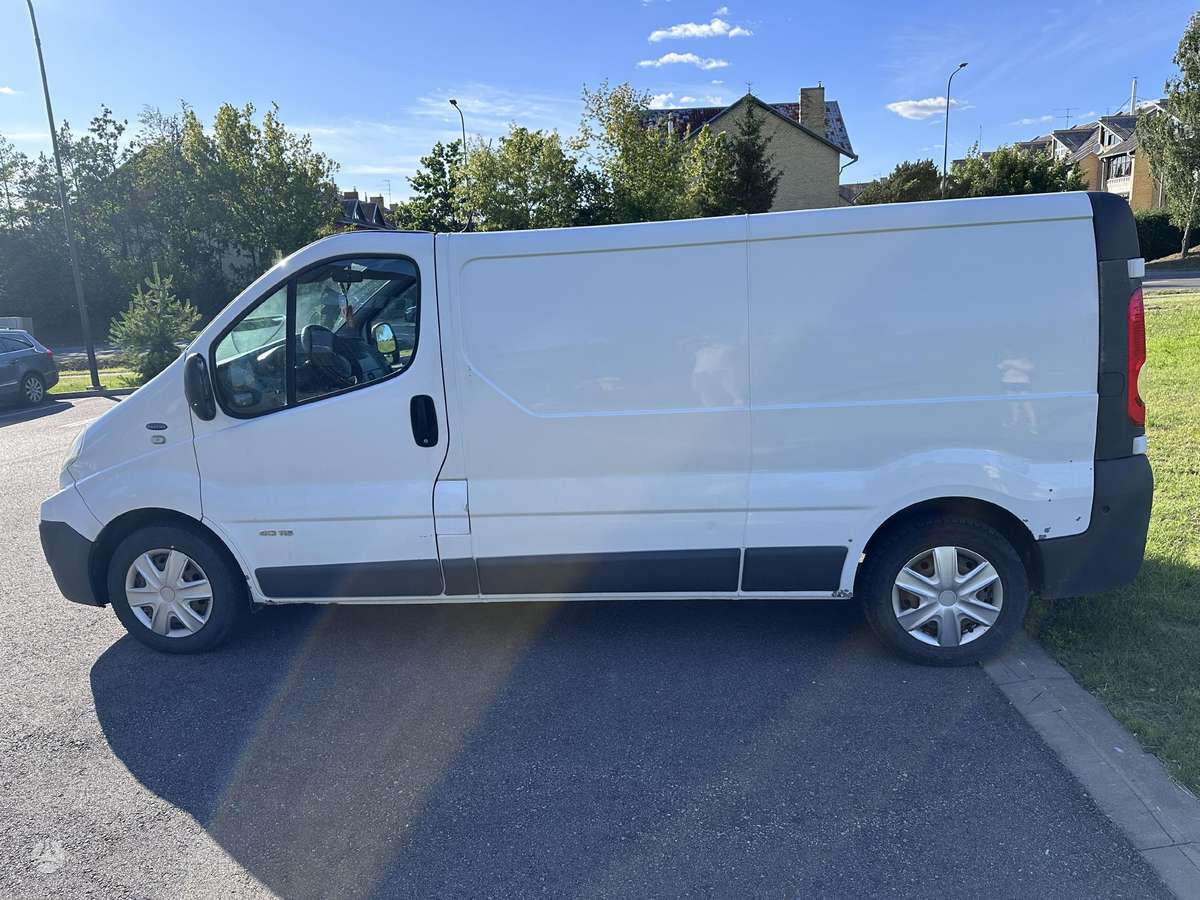 Renault Trafic, 2.0 l., mpv / minivan