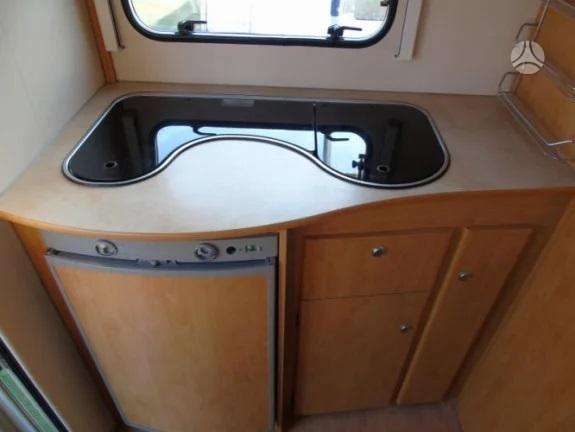Adria Unica/Knaus, кемперы