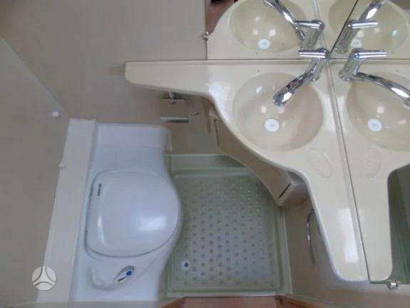 Adria Unica/Knaus, кемперы