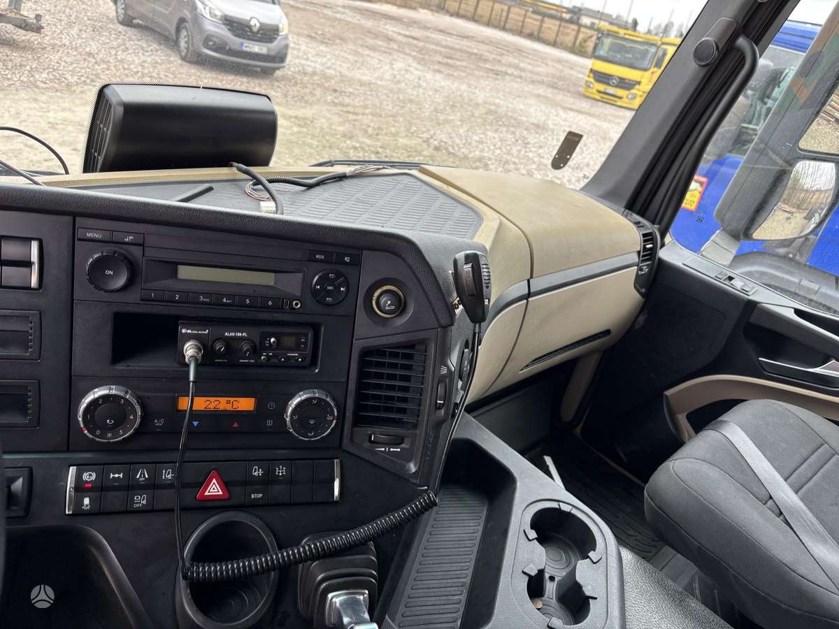 Mercedes-Benz Actros, single sleeper