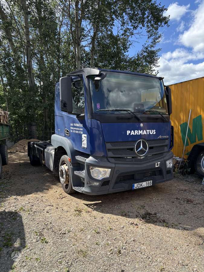 Mercedes-Benz Actros, single sleeper