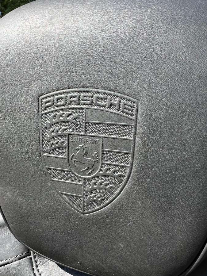 Porsche Taycan Kompelktinis salonas