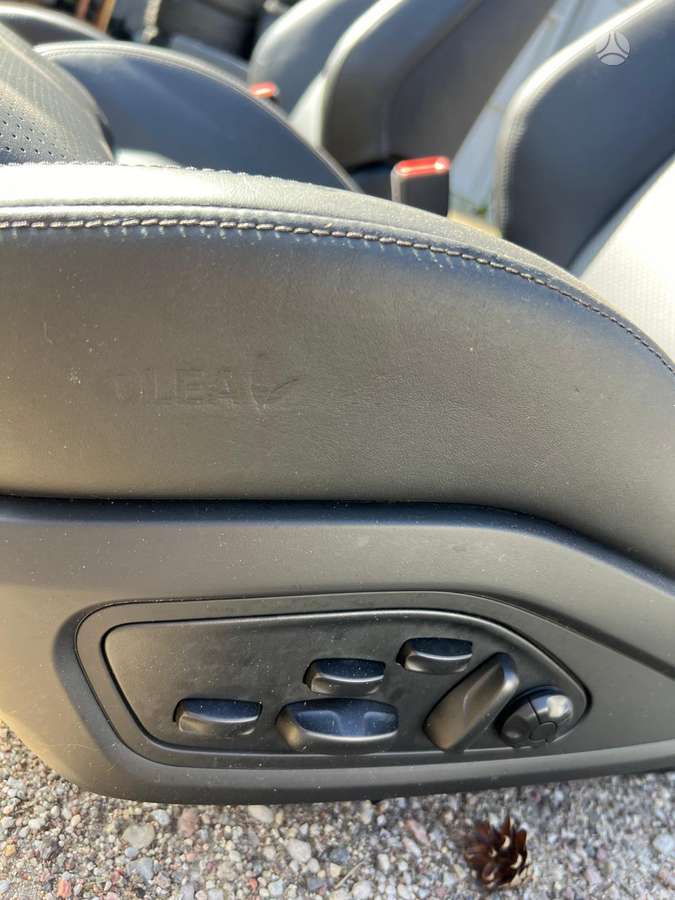 Porsche Taycan Kompelktinis salonas