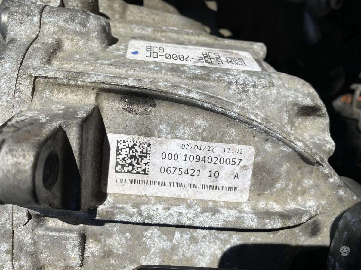 Land Rover Evoque dalimis