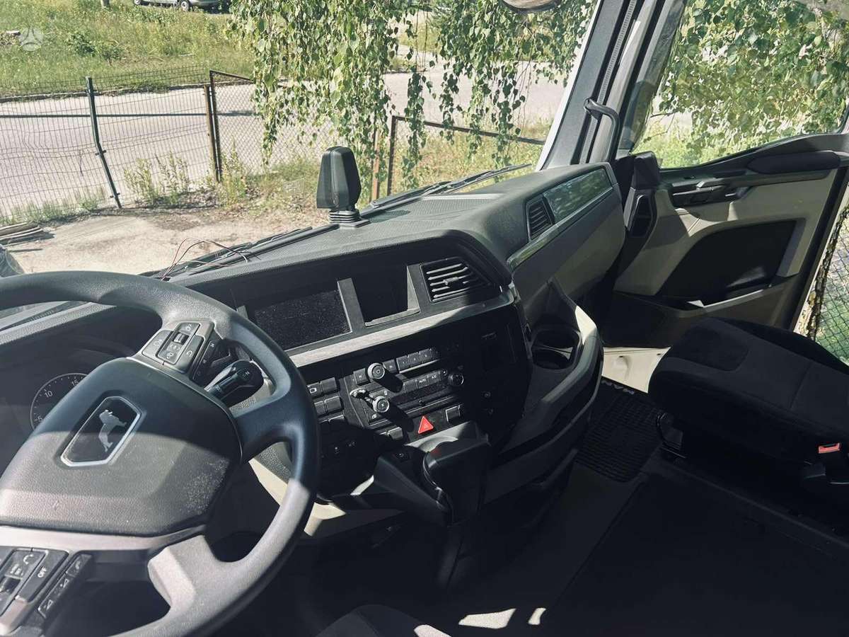 MAN TGX 18.470, double sleeper