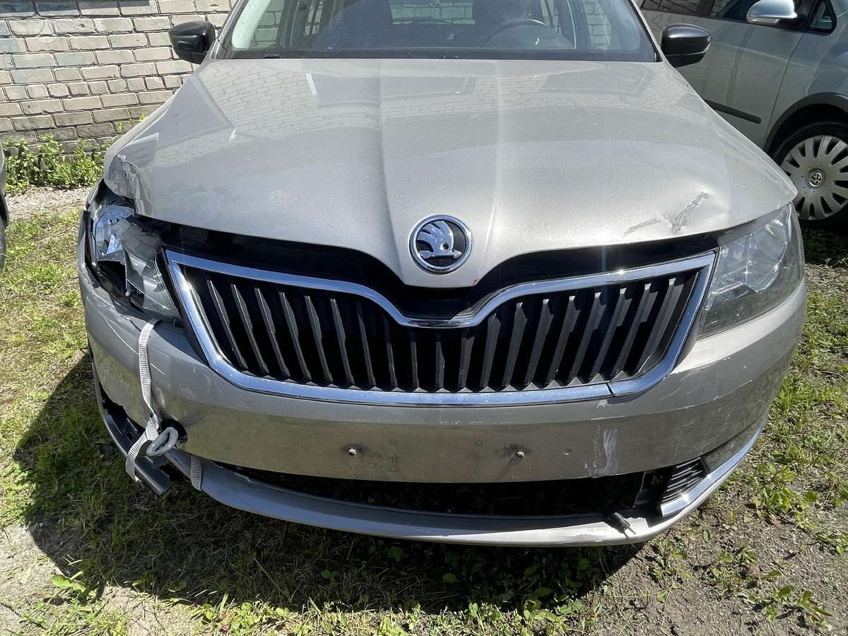 Skoda Rapid for parts