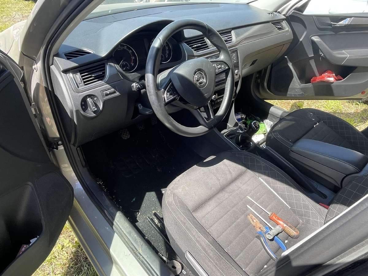 Skoda Rapid for parts