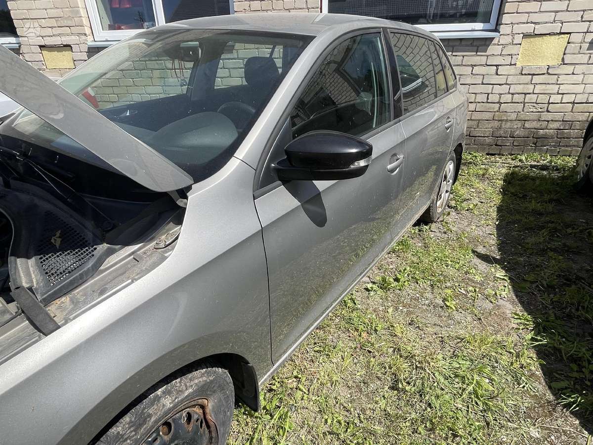 Skoda Rapid по частям