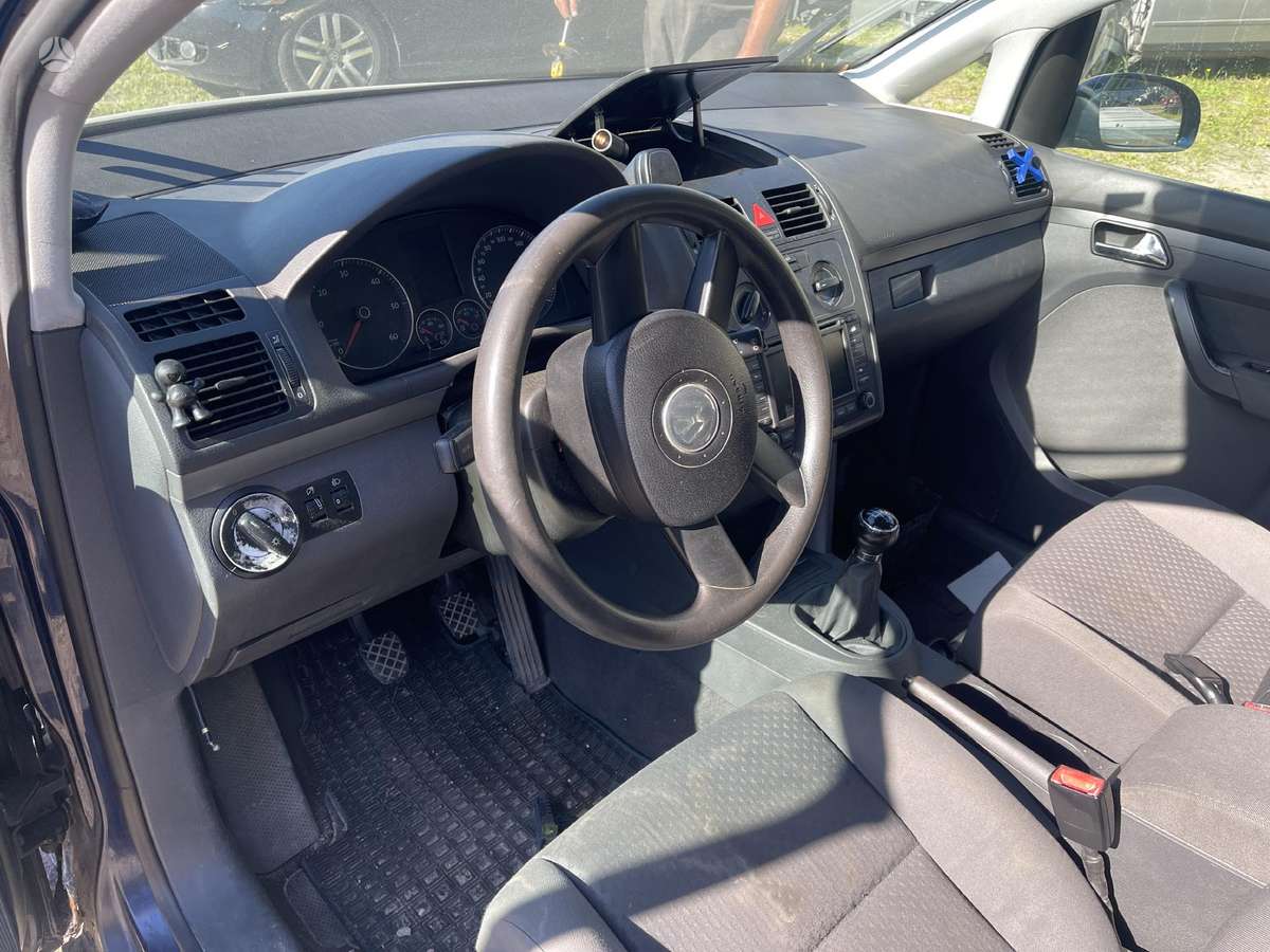 Volkswagen Touran по частям