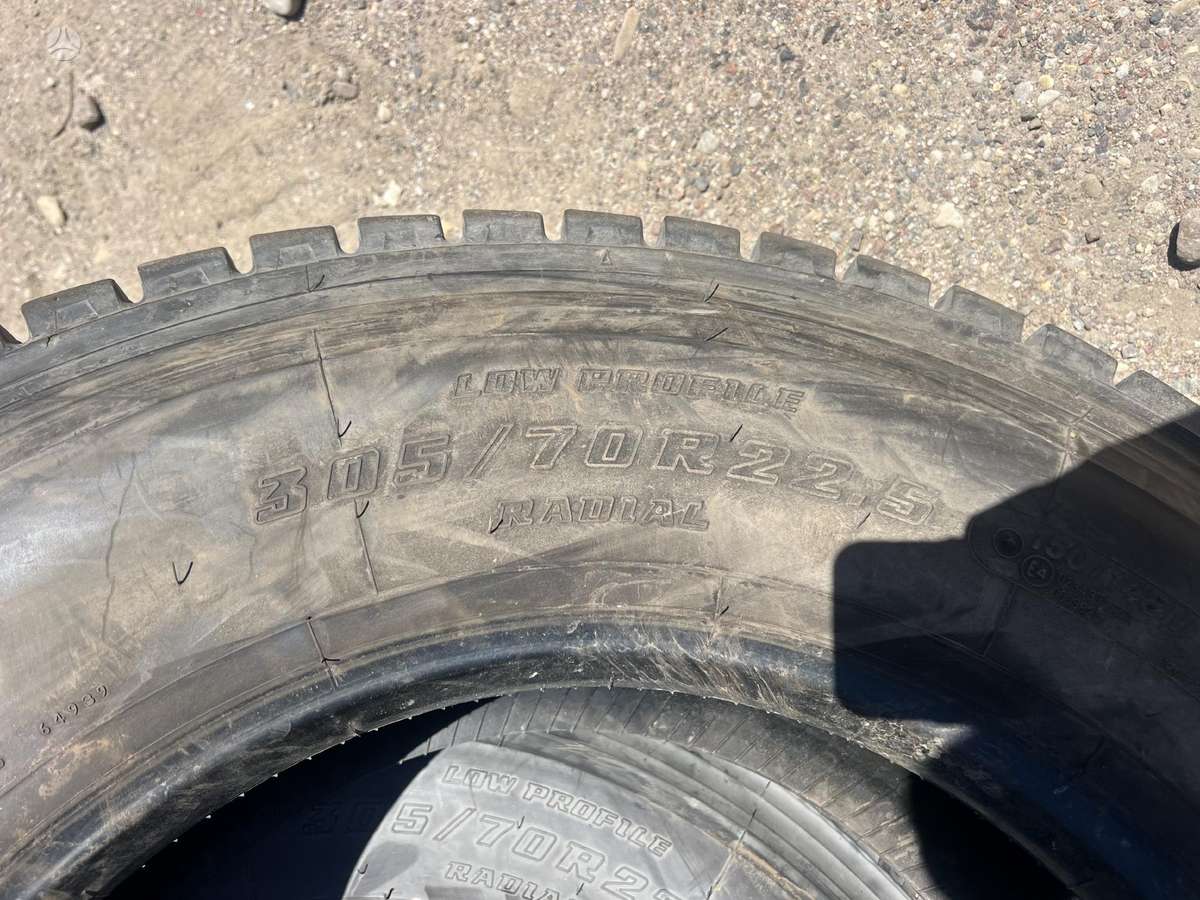 Bridgestone, universalios 305/70 R22,5