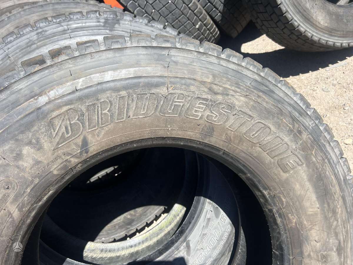 Bridgestone, universalios 305/70 R22,5