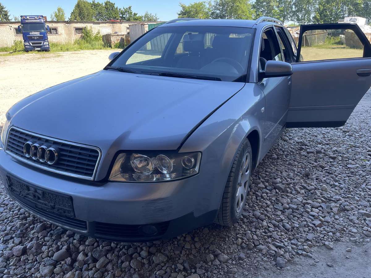 Audi A4 по частям