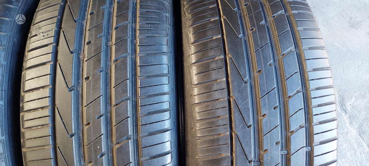 Hankook, vasaras 255/45 R20