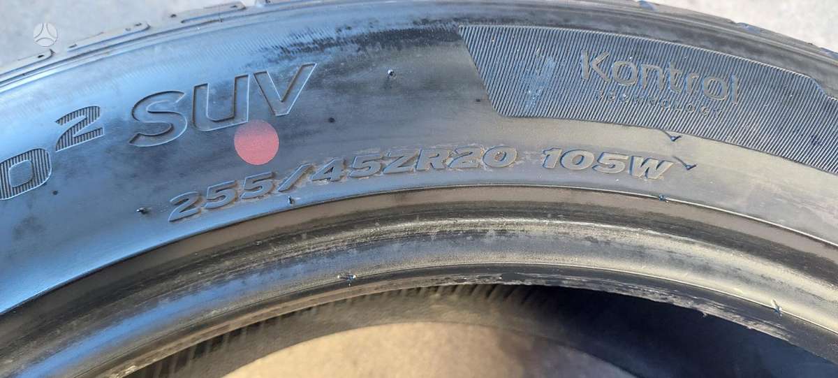 Hankook, vasaras 255/45 R20