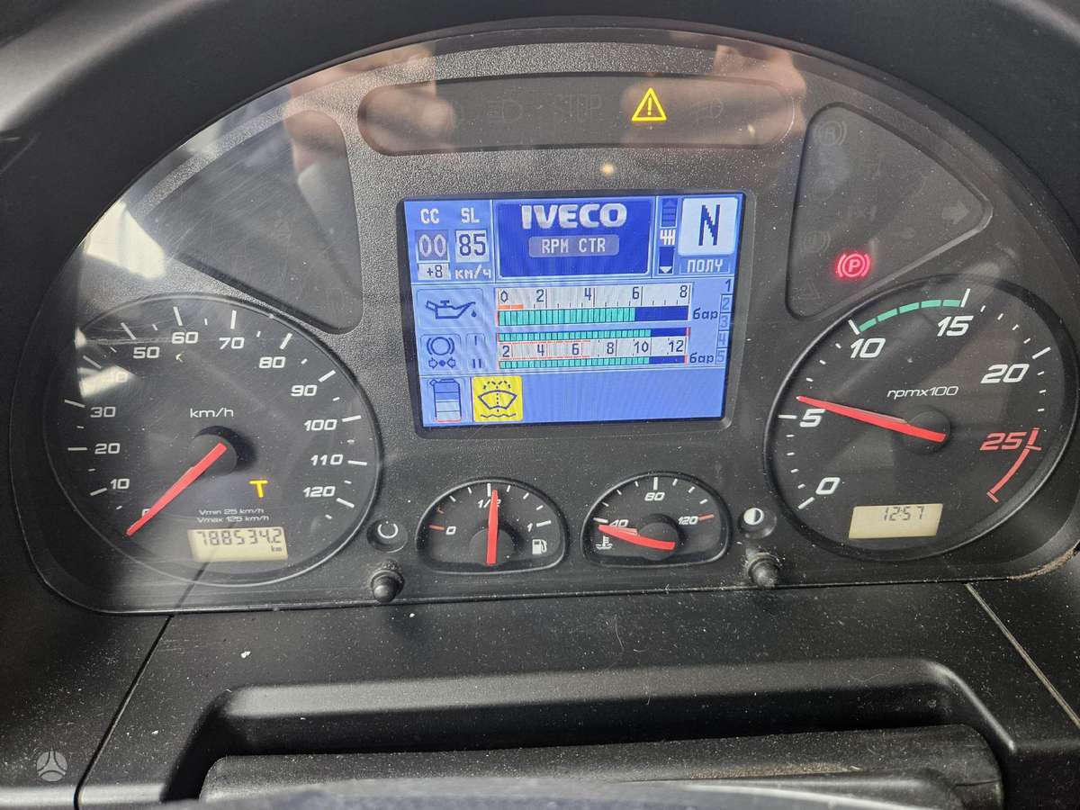 Iveco STRALIS AS440T/P, double sleeper