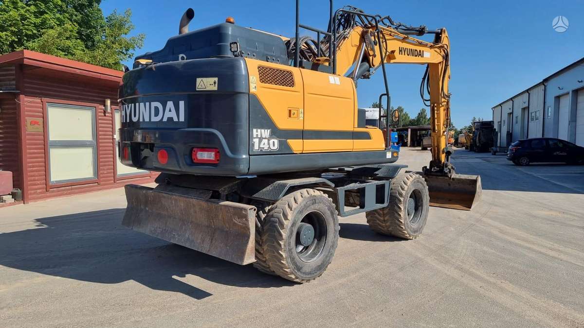 Hyundai HW 140, ekskavatoriai