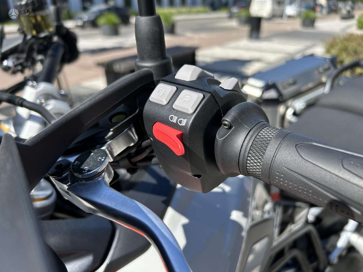 Triumph Tiger 888cc, enduro / adventure