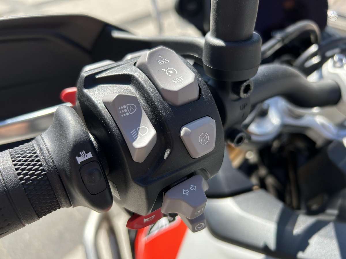 Triumph Tiger 888cc, enduro / adventure