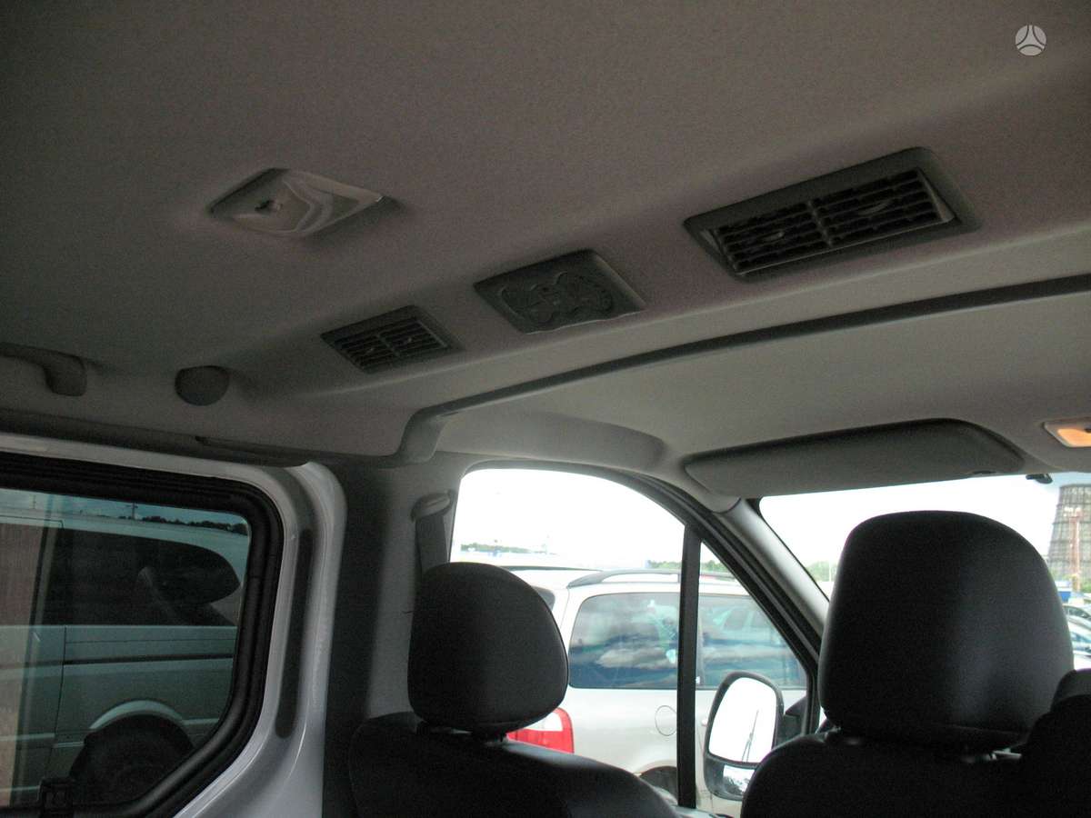 Renault Trafic. multivan, vivaro, ford, keleivinis mikroautobusas